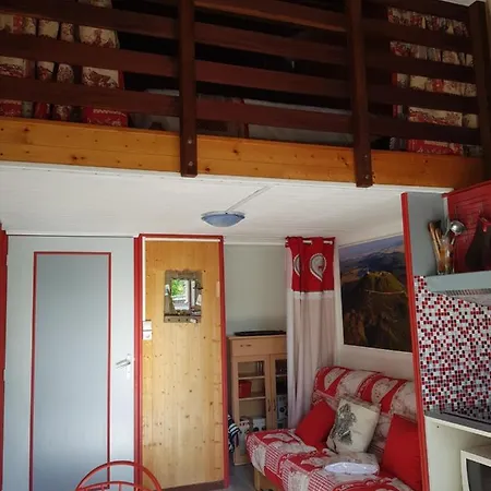 Duplex Avec Terrasse 4personnes Proche Du Mt Dore. Appartement